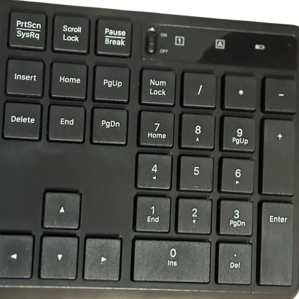 Wireless Keyboard and Mouse Set USB Connection Battery Powered